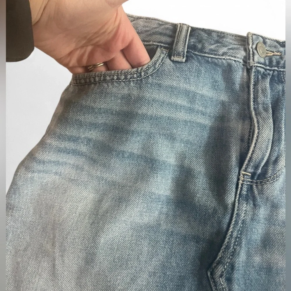American Eagle Blue Denim Mini Skirt Size 1 / 25 Raw hem 100% cotton